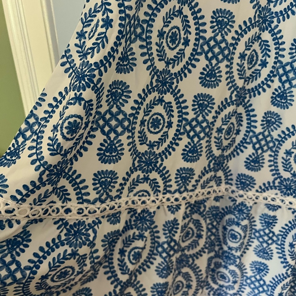 New blue and white summer dress, size large. - Picture 4 of 7